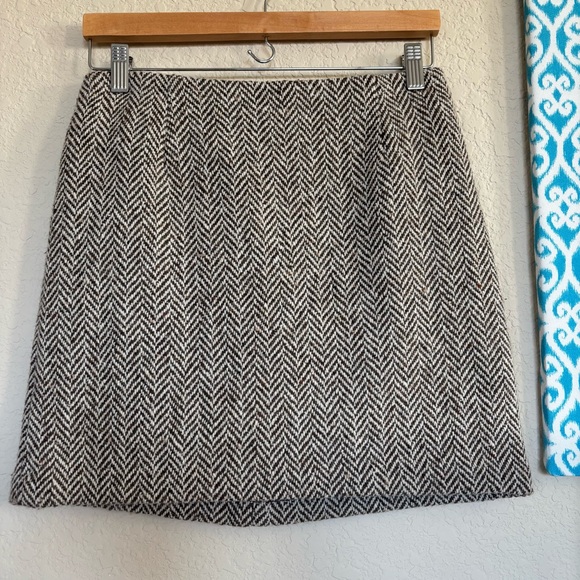 GAP PREMIUM timeless classic tailored wool A line skirt size 6 EUC - Picture 2 of 8